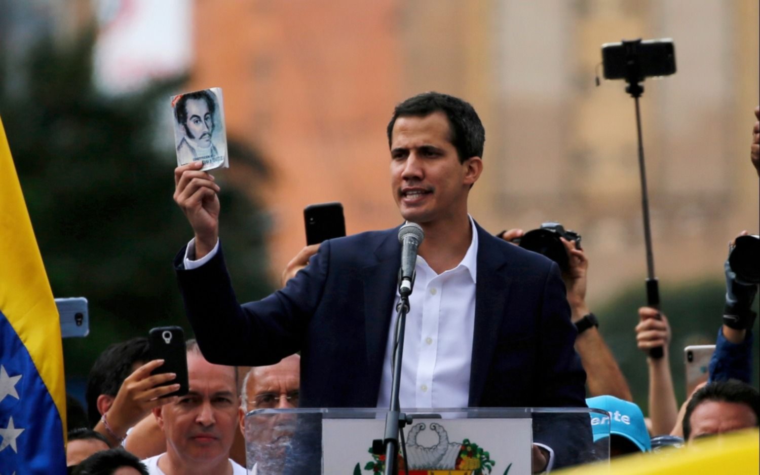 Advertencia de EE UU a Maduro: si atacan a Guaidó habrá respuesta "fuerte y significante""