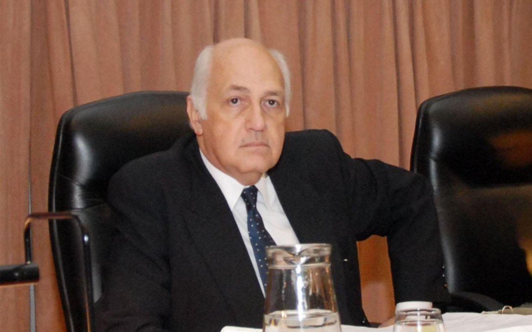 Falleció uno de los jueces que tenía que juzgar a Cristina Kirchner