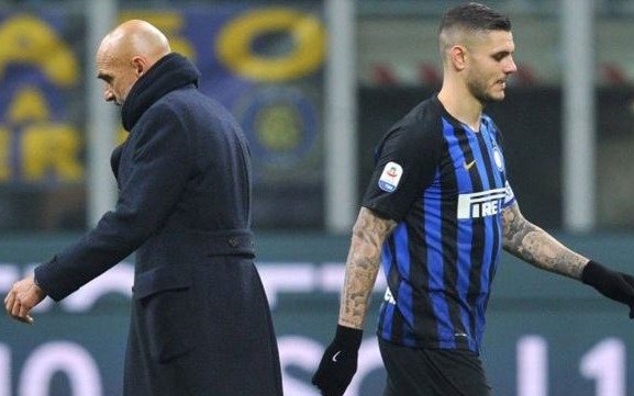 Icardi suma y sigue: discutió con el DT, se negó a viajar y la crisis es total
