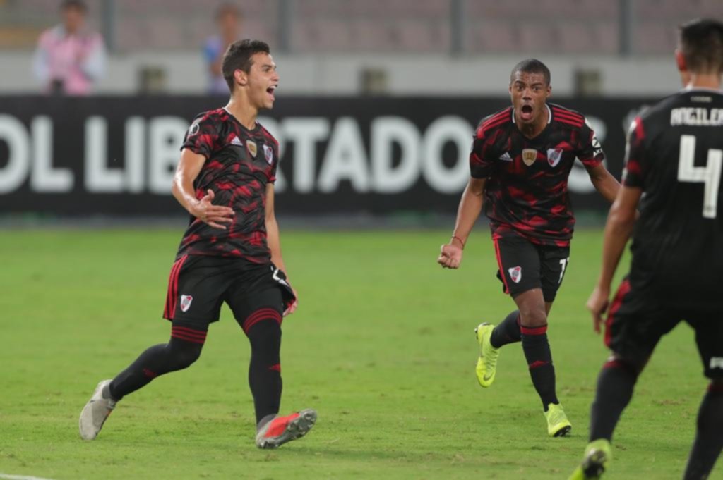 En el último suspiro, el campeón de América salvó la ropa en su debut continental