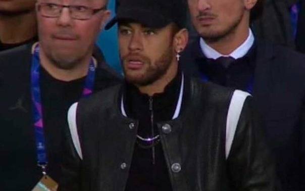 Neymar furioso con el VAR: "Son cuatro personas que no saben nada"