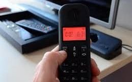Quedó sin teléfono desde la tormenta del 22 de febrero y le genera "serios problemas"