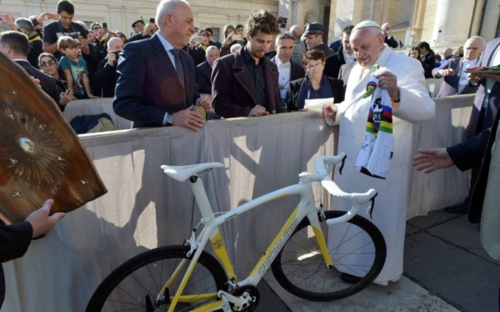 El Papa lamentó cuando el dopaje y la corrupción "contaminan" del deporte