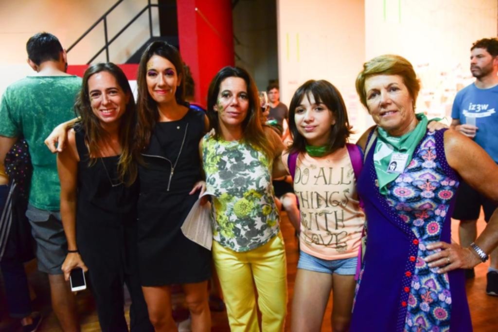 Tres muestras con las mujeres como protagonistas