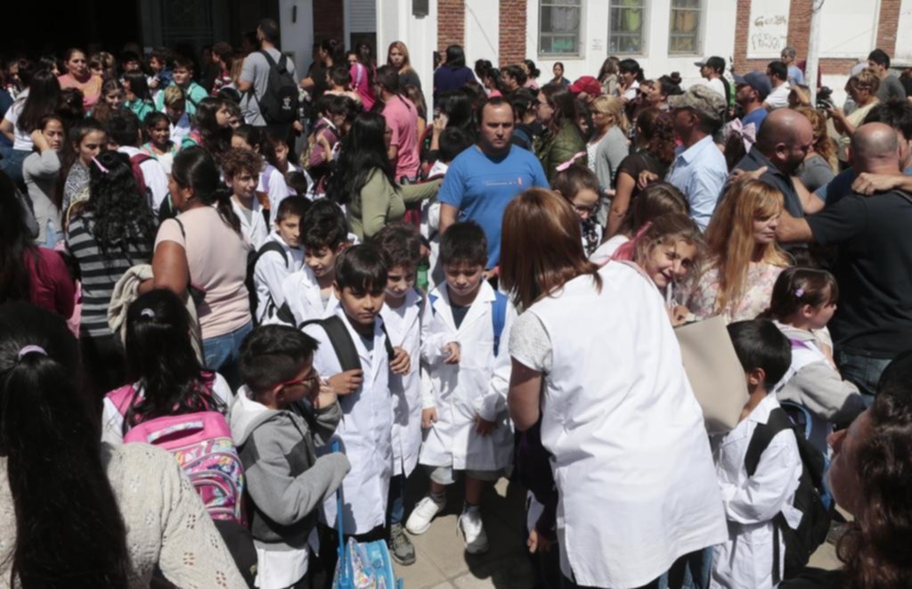 Vuelta a clases con el pedido de los maestros por las paritarias