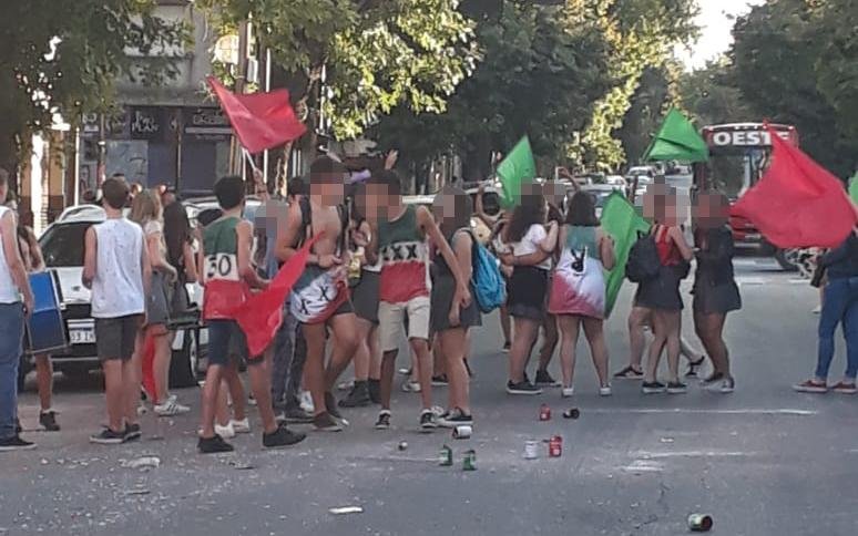 En el “Último Primer Día”, la Ciudad amaneció con color, mucho ruido y calles cortadas