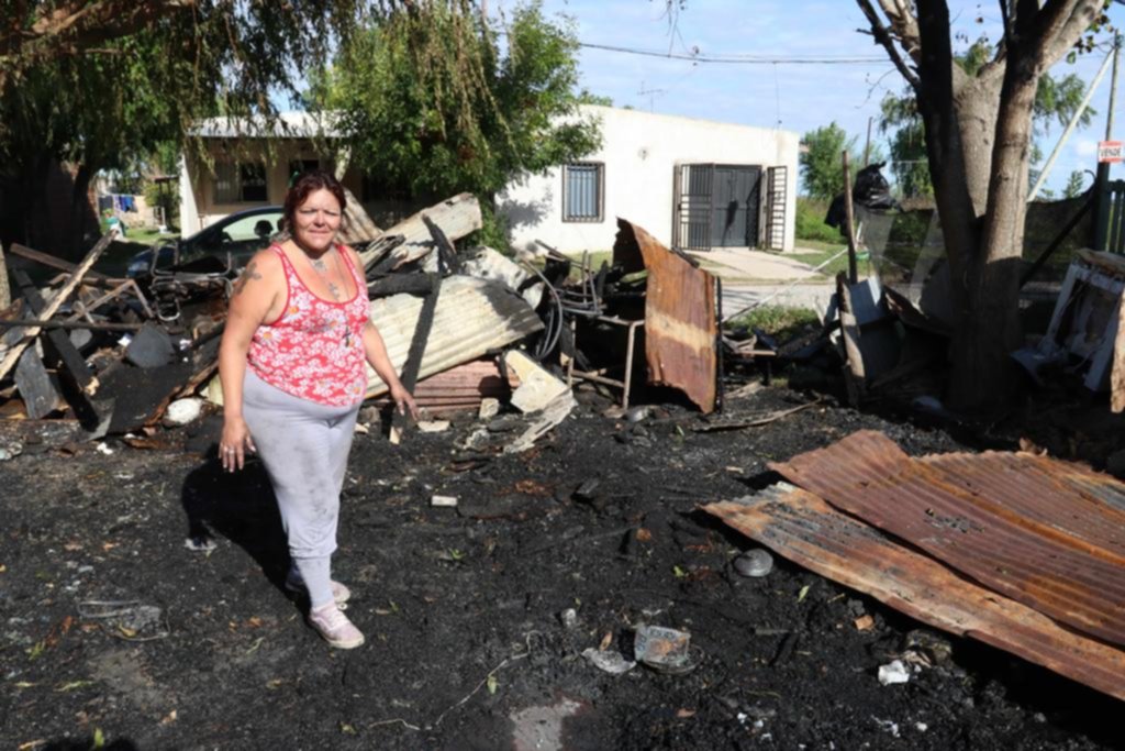 Perdieron todo en un incendio y señalan a un joven del barrio como autor: “Es un pirómano”