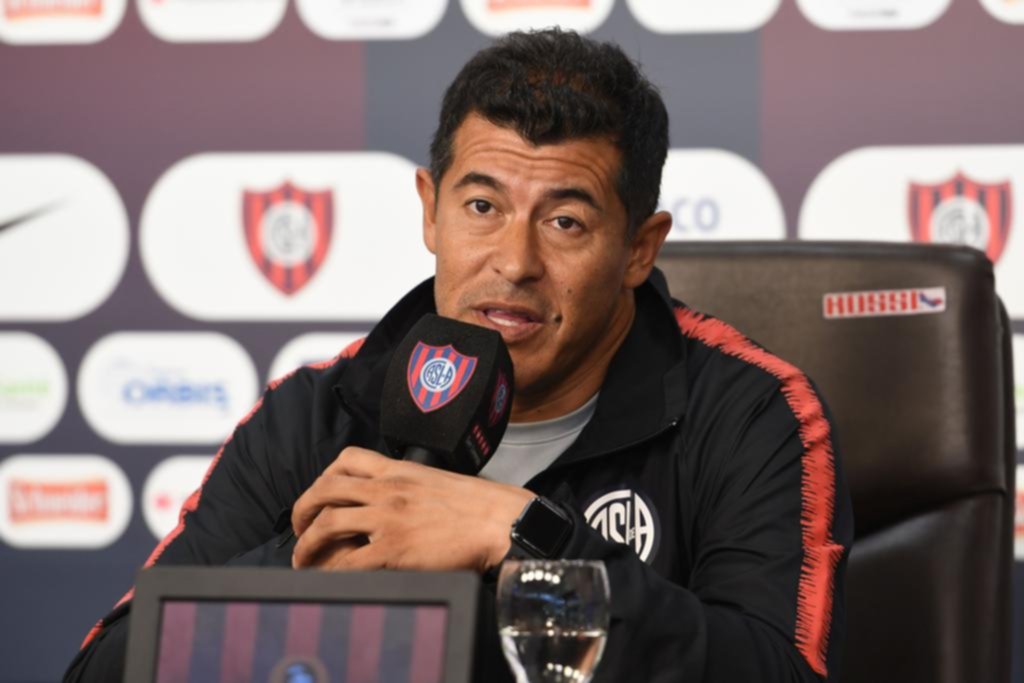 Almirón categórico: “En ningún momento se me ocurrió pensar en dar un paso al costado”