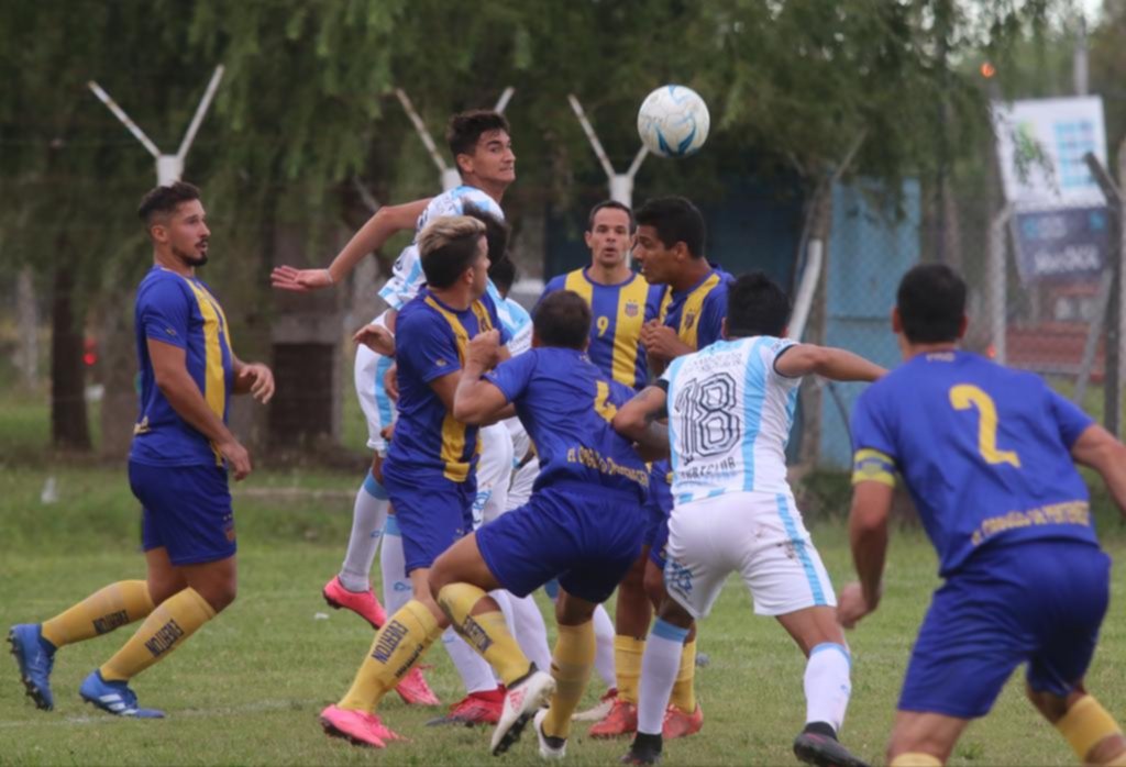 Everton mostró contundencia y practicidad para sellar una goleada que lo invita a soñar