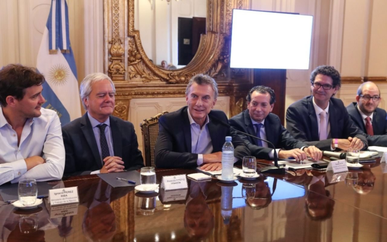 Macri: "Poner un impuesto todos los días nos corta las piernas"