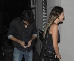 Romance oficial: Pampita, sus tres hijos y su nuevo novio fueron juntos al cine
