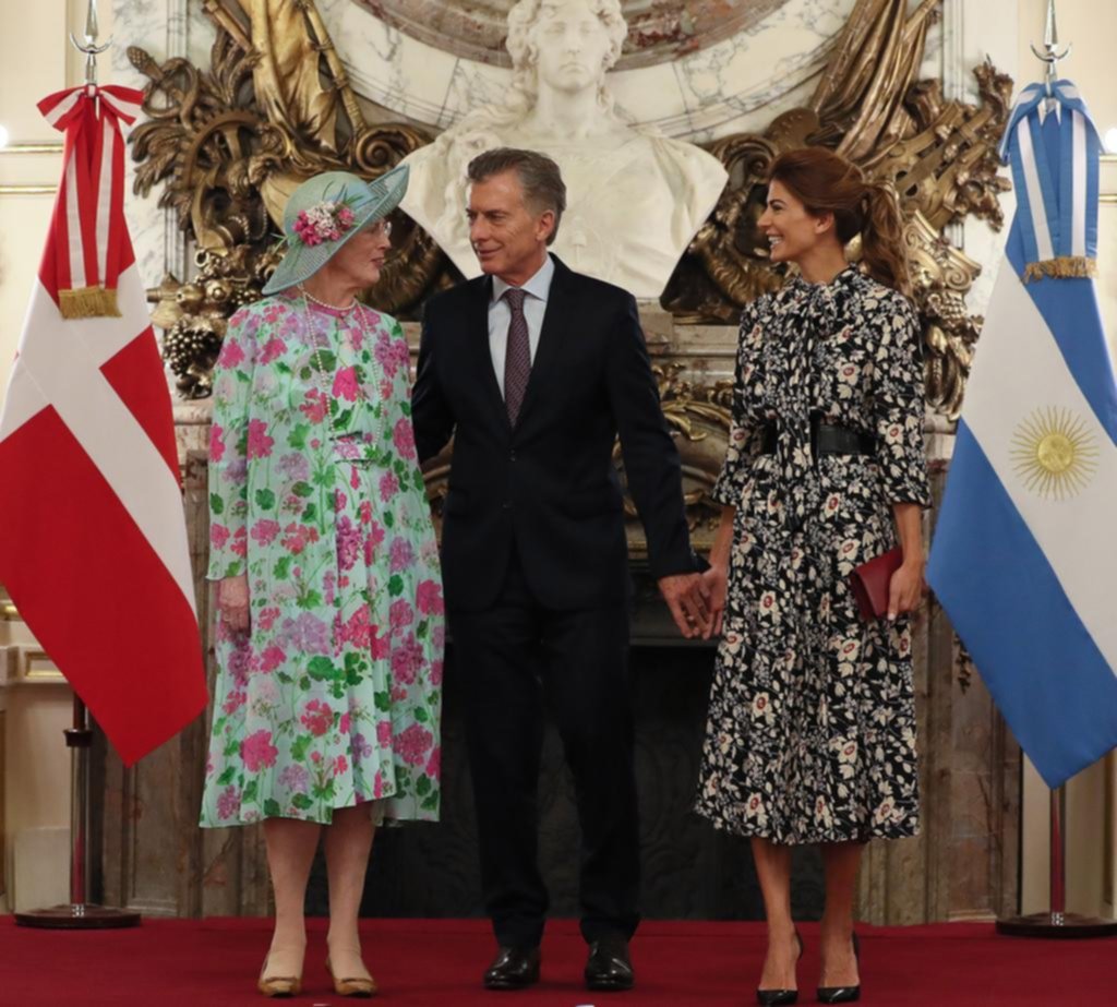 Macri recibió a la reina de Dinamarca y calificó la visita como un gran apoyo al país