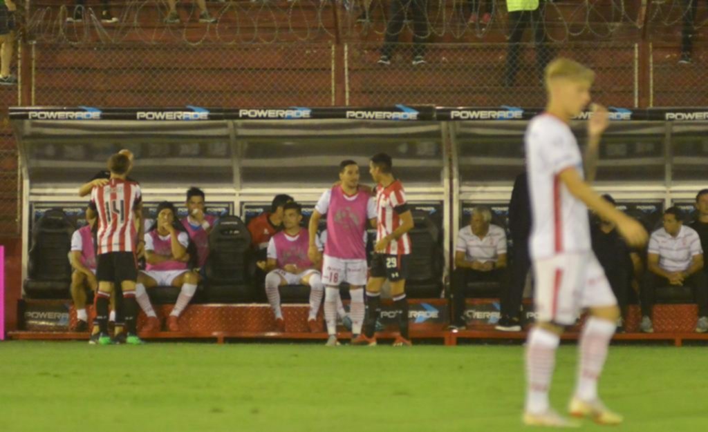 Un reencuentro de viejos conocidos en el Tomás A. Ducó