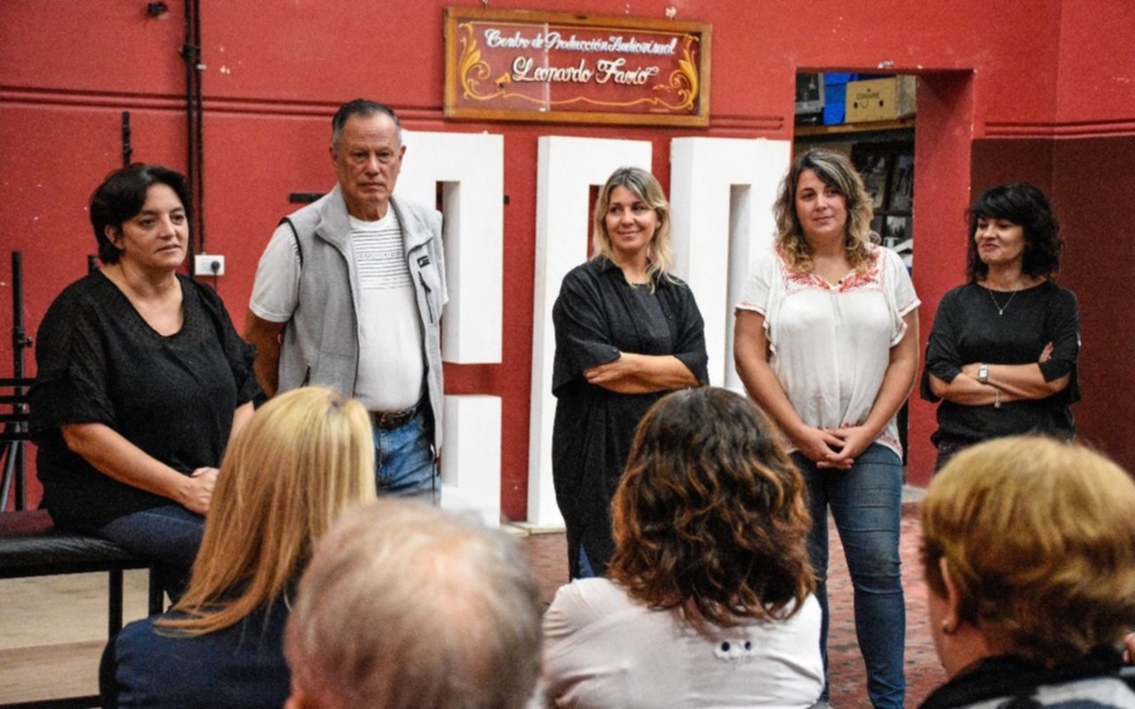 Encuentro de funcionarios municipales y referentes de centros jubilados