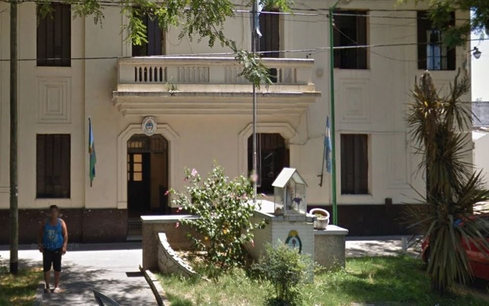 Investigan la muerte de un hombre con un disparo en la cabeza en Melchor Romero