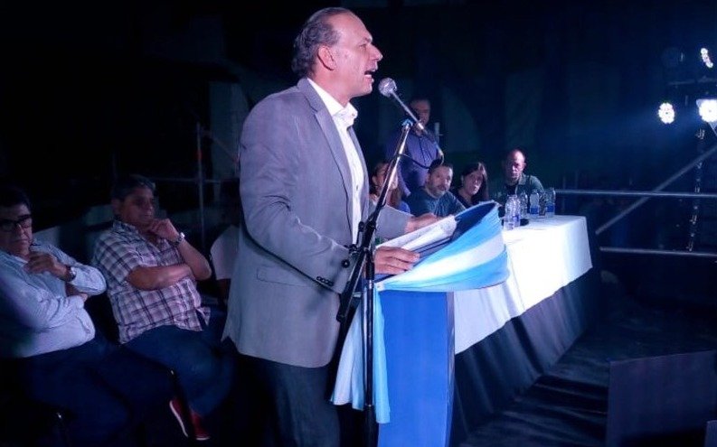 Berni lanzó su candidatura a gobernador bonaerense y reclamó internas en el PJ