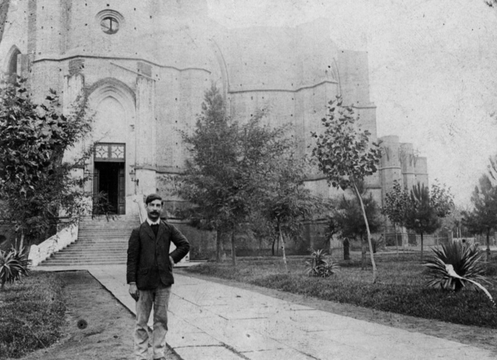 La imponente iglesia que nació, vivió y fue demolida en el corazón de la Catedral