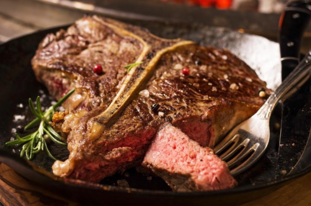 T-bone: dos piezas de carne en un corte