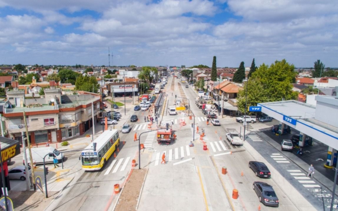 Molina recorrió la obra del Metrobus de Calchaquí