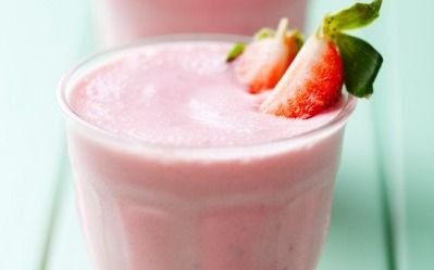 Si supieras con qué decoloran el yogurt de frutilla para que sea rojo quizás no lo comas