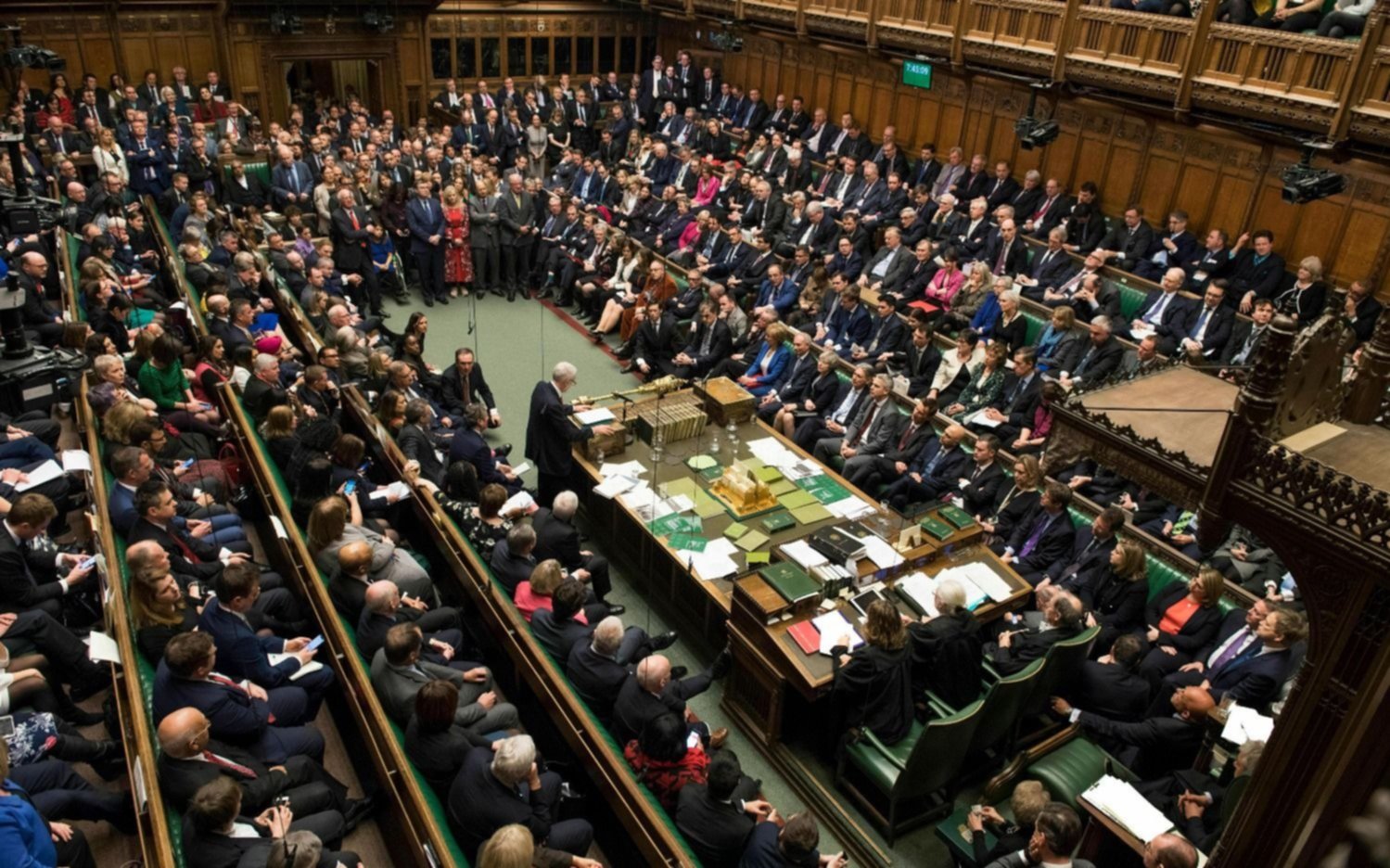 El Parlamento Británico fuerza una votación sobre planes alternativos del Brexit