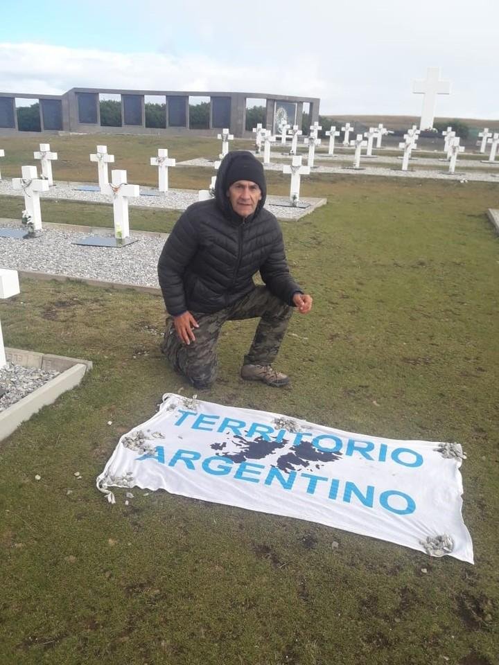 Ex combatiente preso dos días en las islas del sur por mostrar consignas argentinas