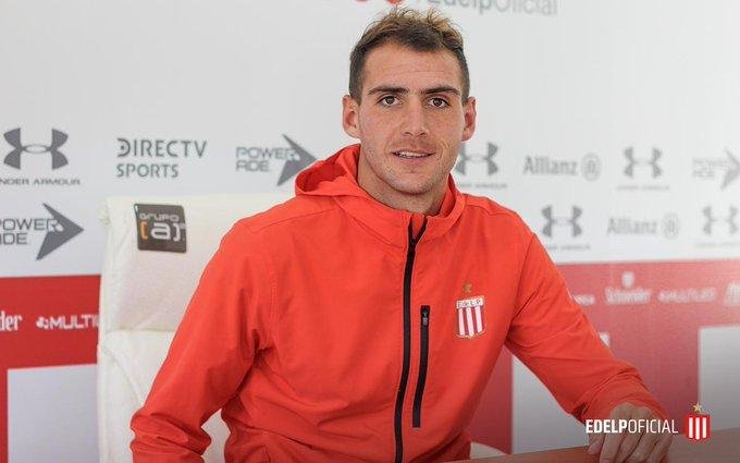 “Uno quiere jugar de lo que sea, siempre está a disposición del técnico”