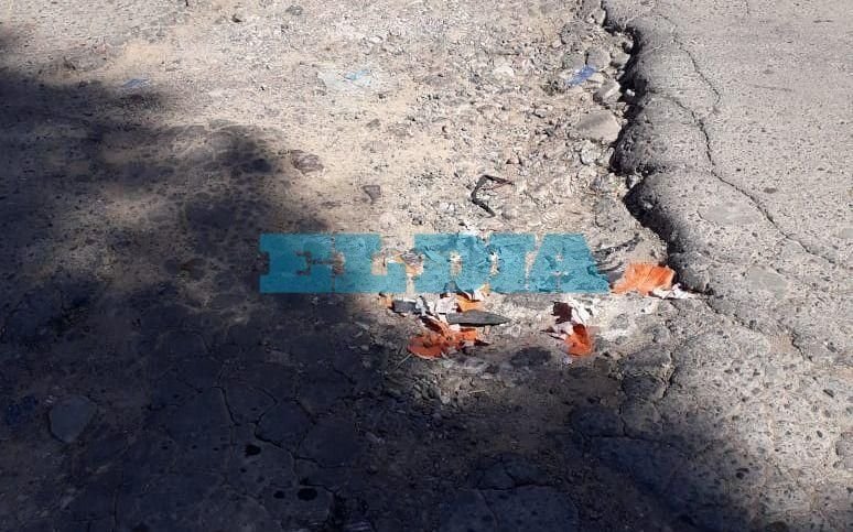 Calles en mal estado en el acceso a una escuela de Ringuelet