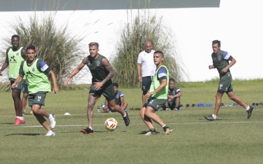 Gimnasia: con todos sus hombres en Abasto, Ortiz empezó a probar y sorprendió en el ataque