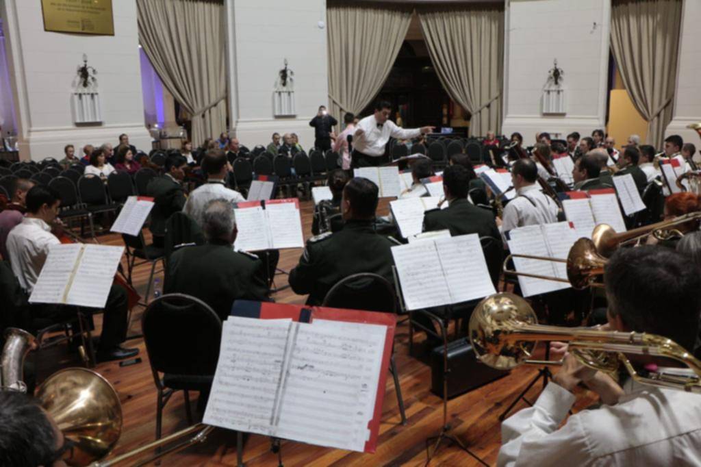 Concierto para celebrar las instituciones