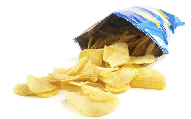 Fin del misterio: ¿sabés por qué las bolsas de papas fritas se rellenan hasta la mitad?