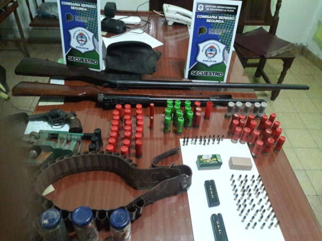 Discutió por la medianera: tenía un arsenal