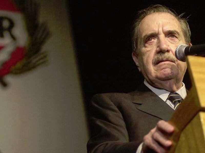 Recuerdan a Alfonsín con diversos homenajes a diez años de su muerte