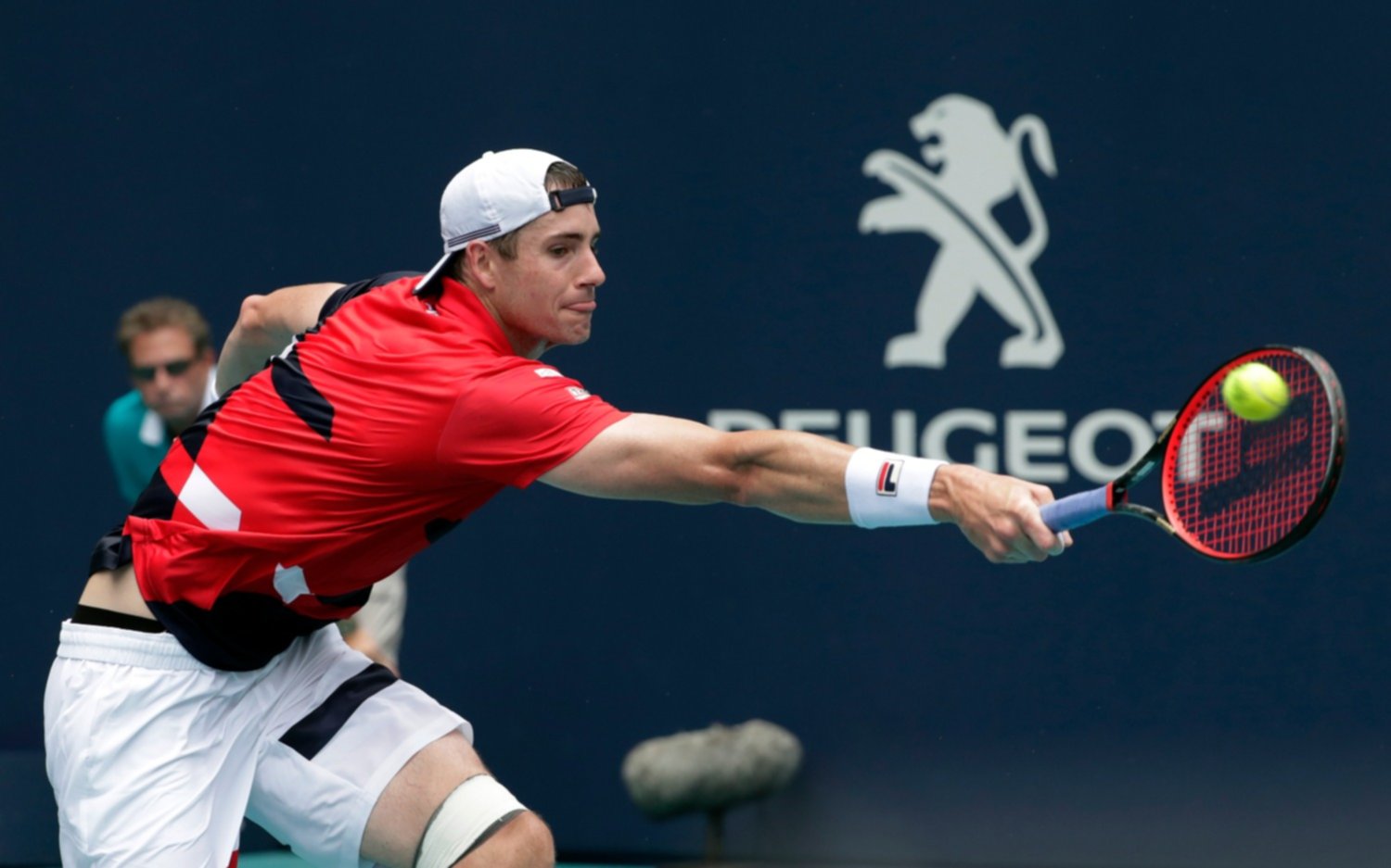 Federer venció a Isner y logró su cuarto título en el Masters 1000 de Miami