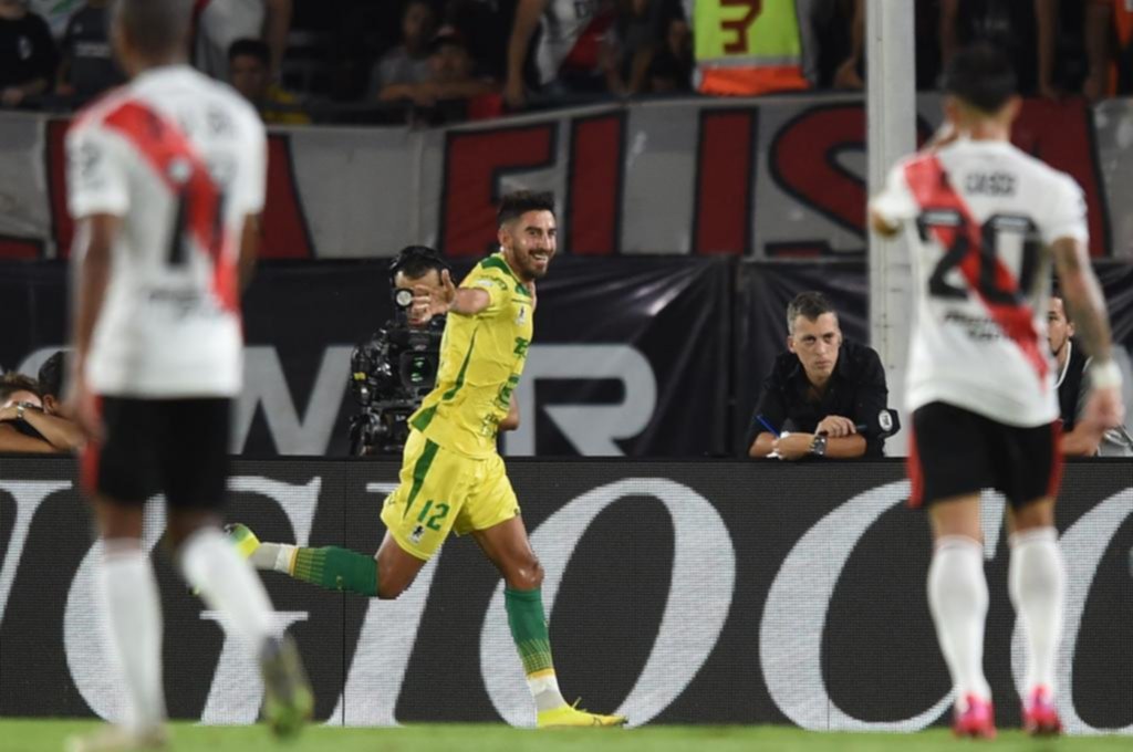 River pensaba en una fiesta, pero tropezó y revivió a Boca