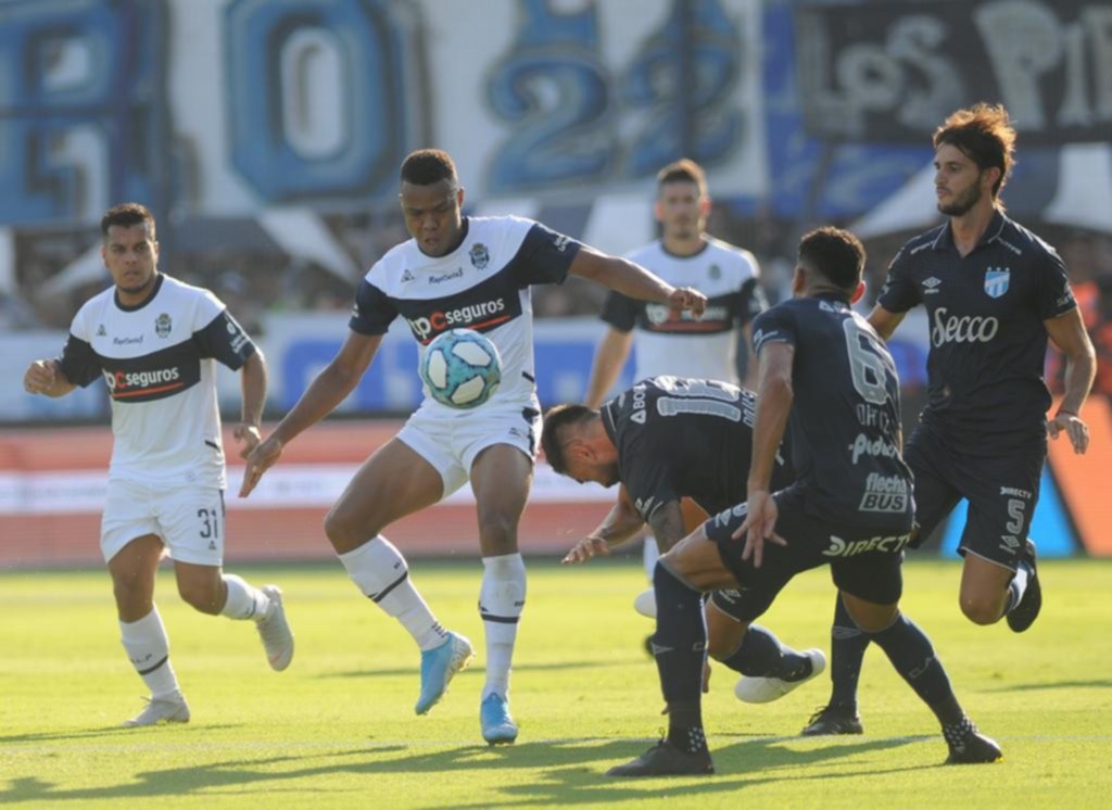 Mancilla fue la usina en el medio y la asistencia en el gol