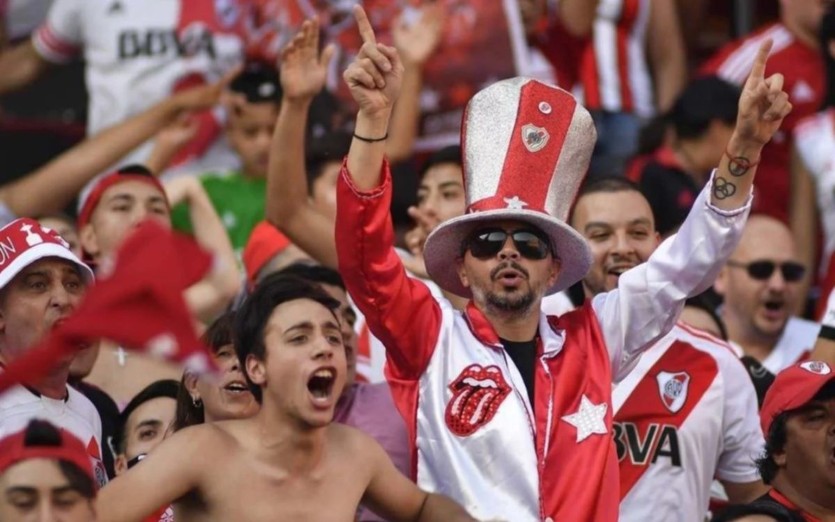 Camuflados: los hinchas de River podrán ir a Tucumán aunque sin vestir la camiseta del club