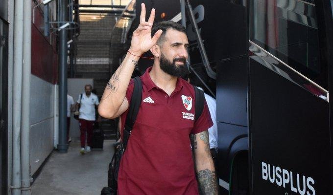 Sin Gallardo, River va por el primer paso Libertador
