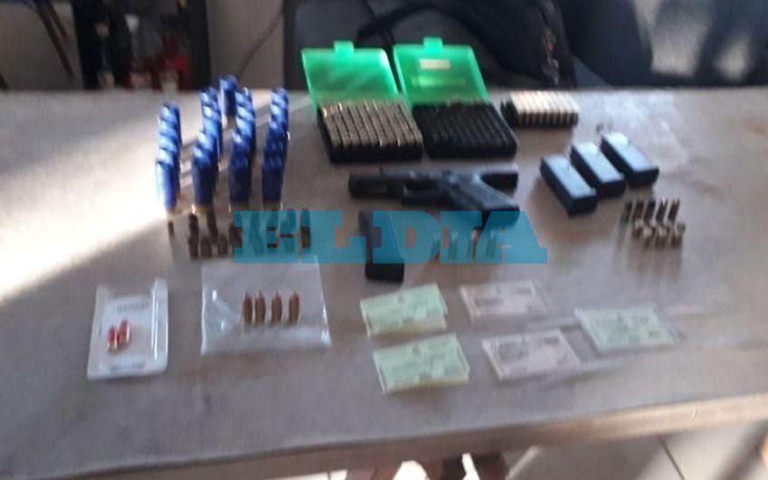 Allanaron la casa de Nacho Bertolotti y secuestraron un arma y municiones