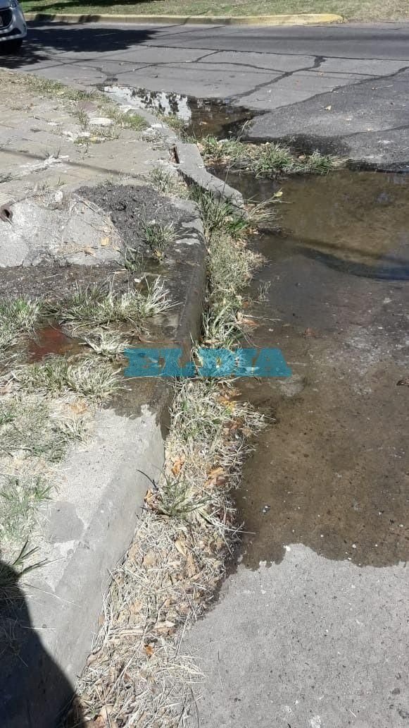 Un desborde cloacal, motivo de malestar en La Loma