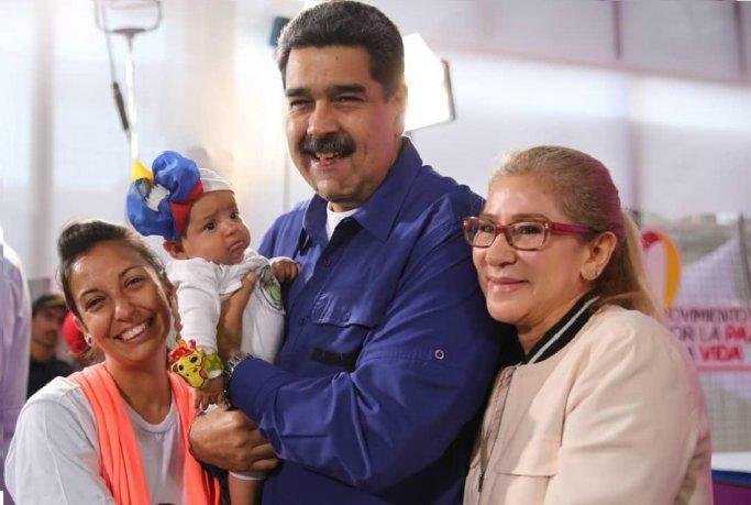 Maduro exhorta a las venezolanas a tener “seis hijos”