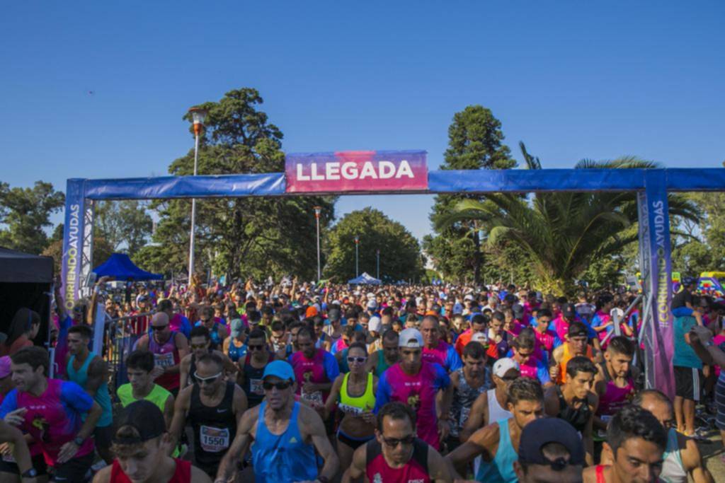 Una multitud participó de una prueba atlética solidaria