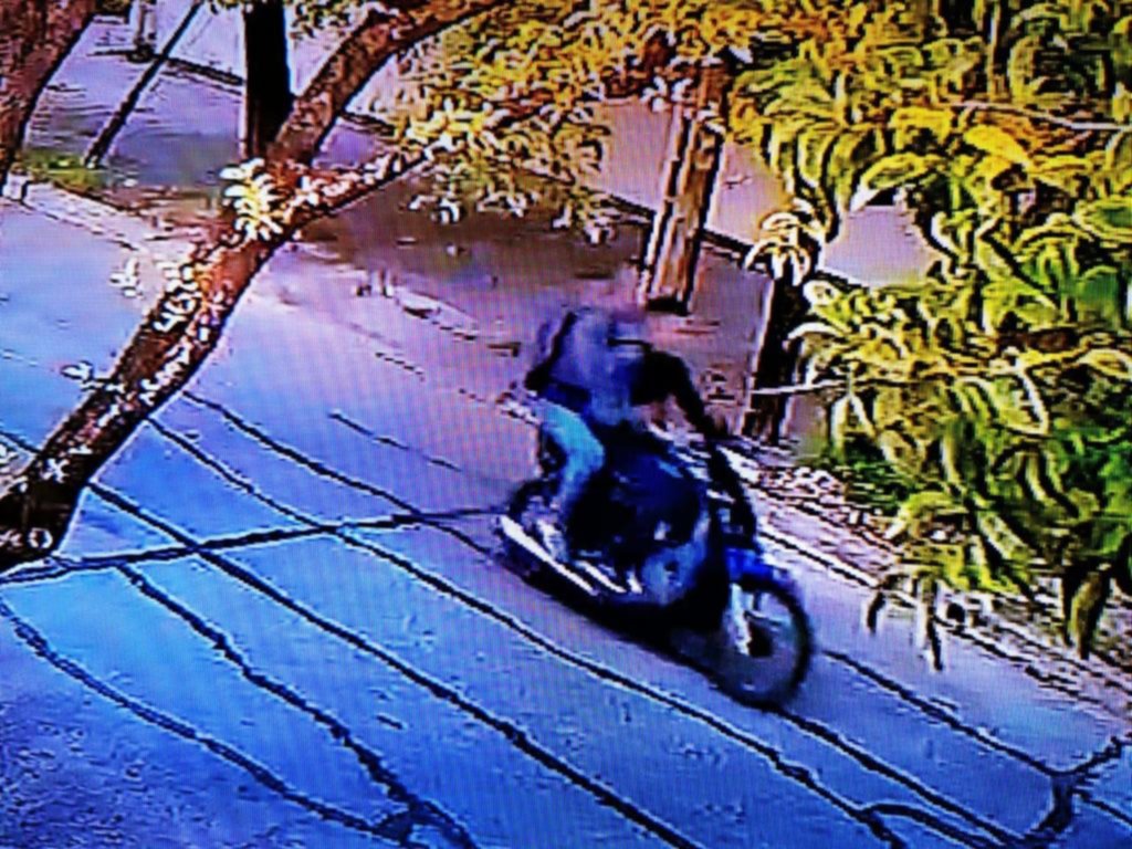 Dos motochorros arrastraron a una menor y hay miedo en muchas escuelas