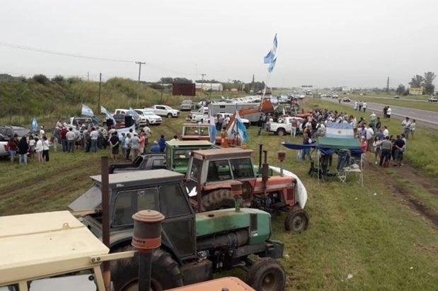 La Mesa de Enlace ratificó el paro pero hubo disputas en la Federación Agraria