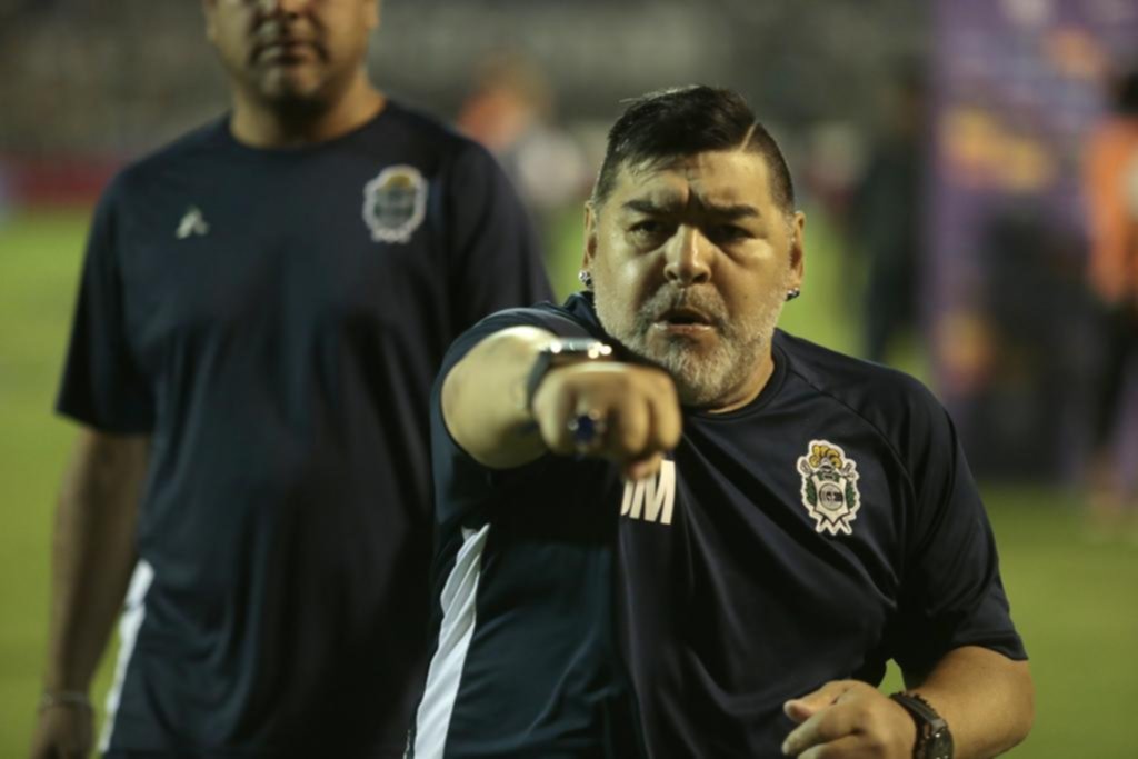 Diego y Gimnasia quieren golpear en la Boca