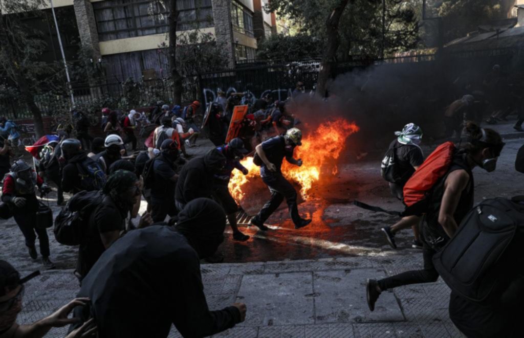 Un muerto en Chile durante una protesta callejera