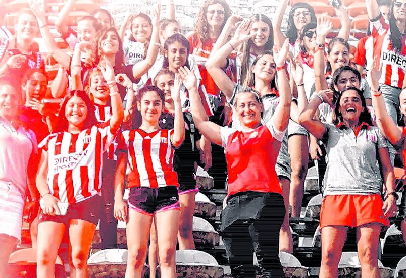 Estudiantes convoca a las mujeres en 57 y 1 para una “foto histórica”