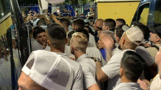 El lado B de una noche que no fue una fiesta total y que alguien debería explicar