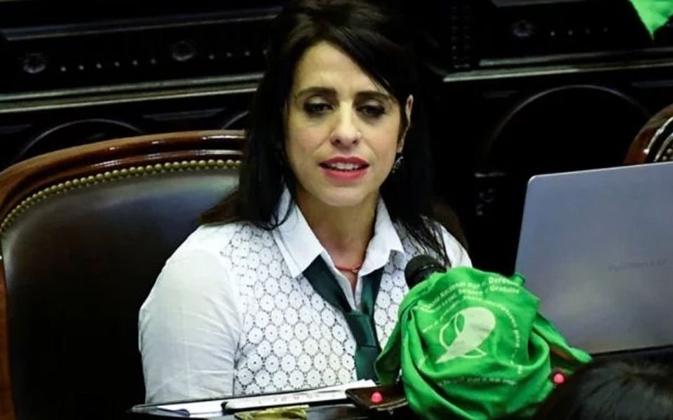 Donda: "La Iglesia tiene una posición histórica sobre el aborto y está muy bien que se manifieste"