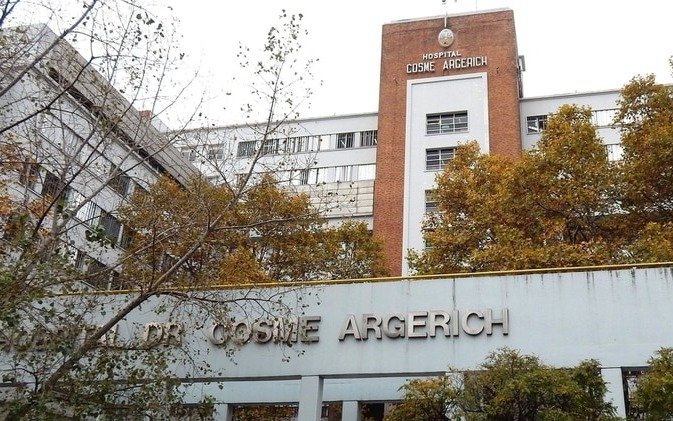 Trabajadores del Argerich piden licenciar al personal que atendió al paciente muerto por coronavirus